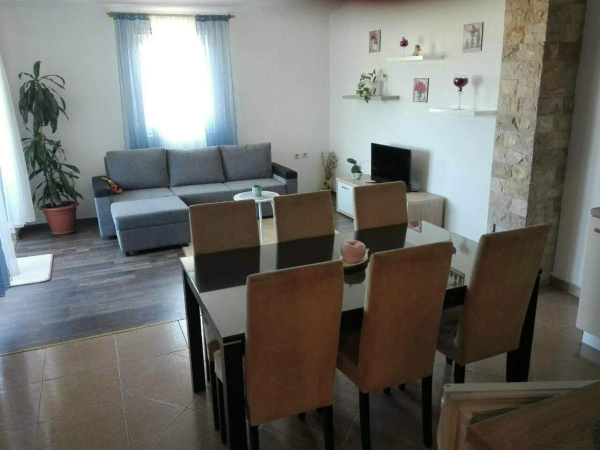 Apartman Vuleta Ražanac Esterno foto