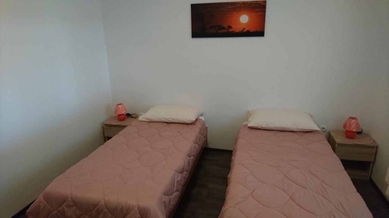 Apartman Vuleta Ražanac Esterno foto