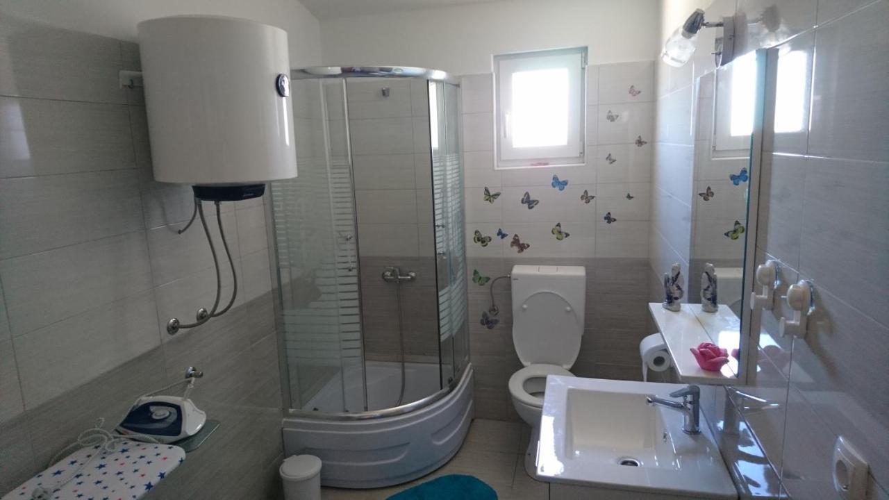 Apartman Vuleta Ražanac Esterno foto